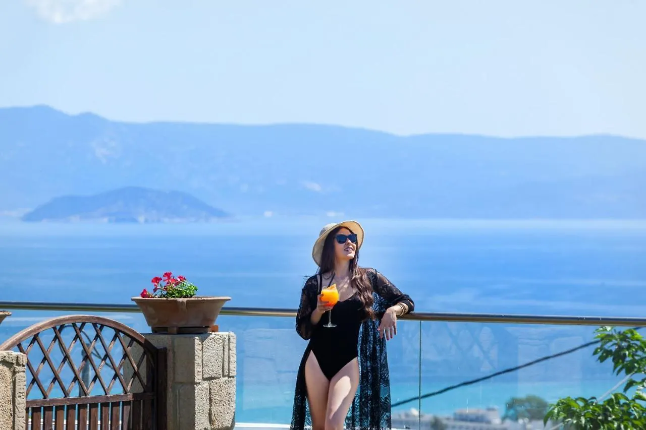 Sunny Villa Grande Hanioti 0*,  Grecia
